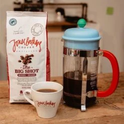Jones Brothers Coffee The Big Shot Koffiebonen - 6 X 500 Gram -Koffie Discountwinkel 1200x1200 170