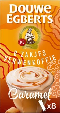 Douwe Egberts Verwenkoffie Latte Caramel Oploskoffie - 5 X 8 Zakjes -Koffie Discountwinkel 633x1200 2